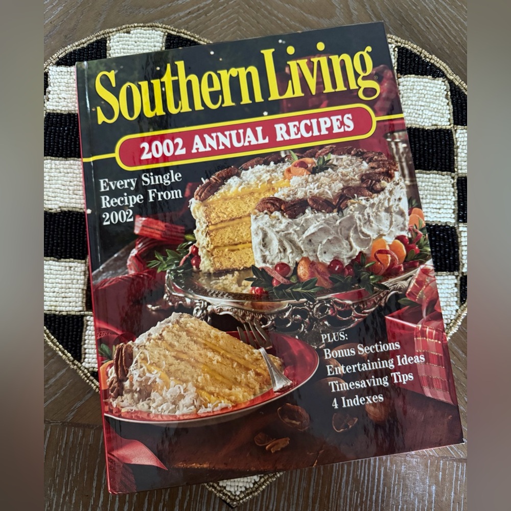 SOUTHERN LIVING 2002 ANNUAL RECIPES COOKBOOK- BY OXMOOR HOUSE